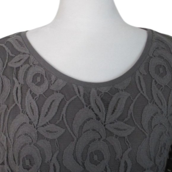Chico's Gray Lucie Lace Front Sheer 3/4 Sleeve Knit Back Top Size 1/M/8 - Picture 5 of 16